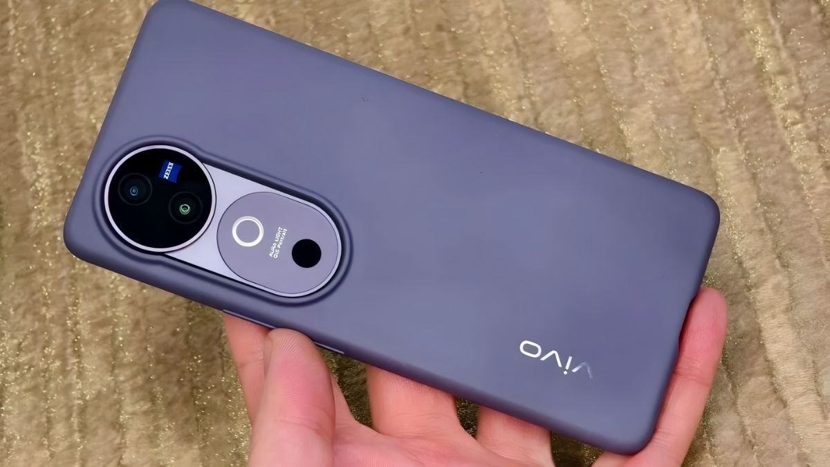 Vivo V40 5G, Vivo V40 5G price, Vivo V40 5G specs, Vivo V40 5G launch, Vivo V40 5G features, Vivo V40 5G RAM, Vivo V40 5G storage, Vivo V40 5G battery, Vivo V40 5G smartphone, Vivo V40 5G review,